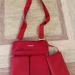 Baggallini Red Multi-Pocket Crossbody with Wristlet